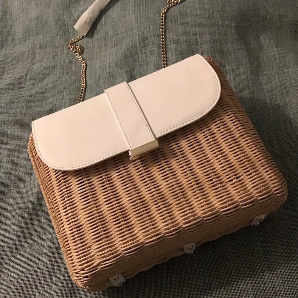 TALBOTS Elegant White Leather and Tan Woven Gold Tone Chain Women's Bag.